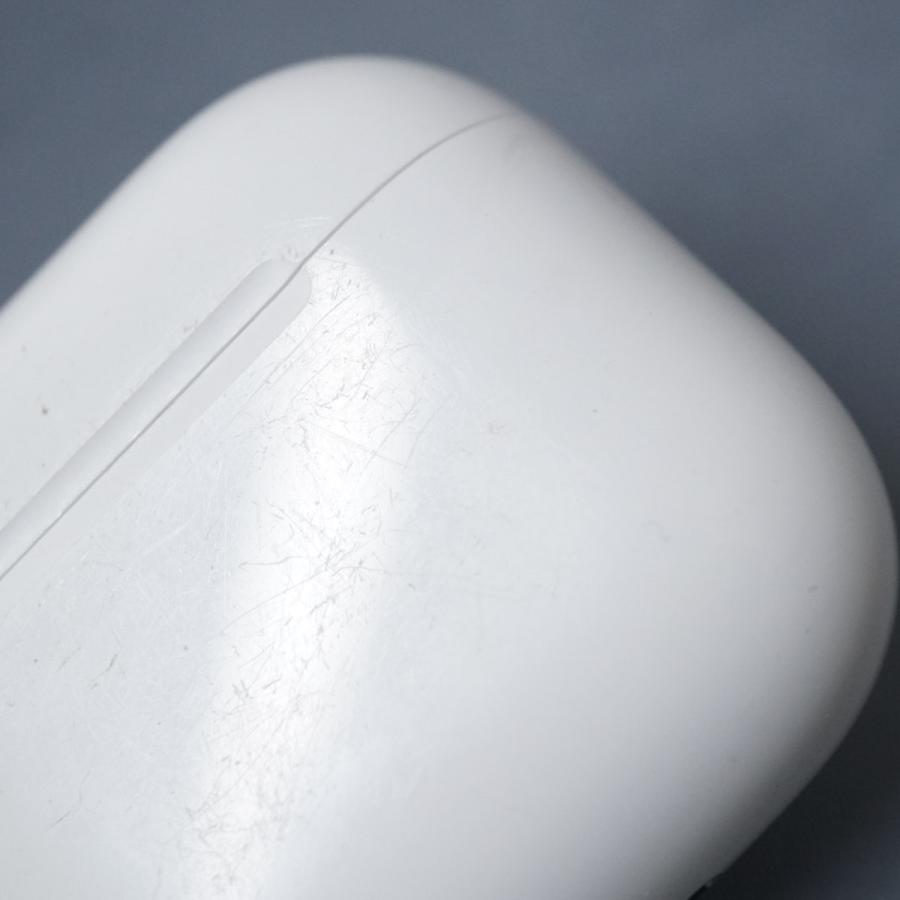 Apple Apple AirPods 4 USED品 ノイズキャンセリングなし 第四世代
