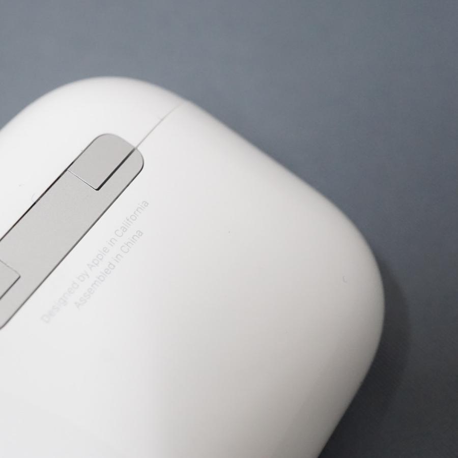 Apple Apple AirPods 4 充電ケースのみ USED美品 ノイズキャンセリング