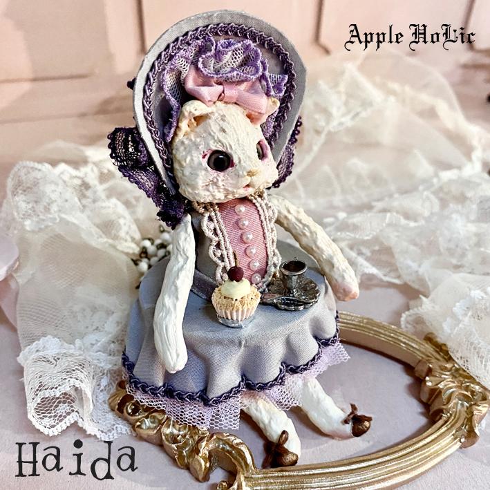 ロング ネックレス White Cat Heida・白猫 ハイディ ハンドメイド