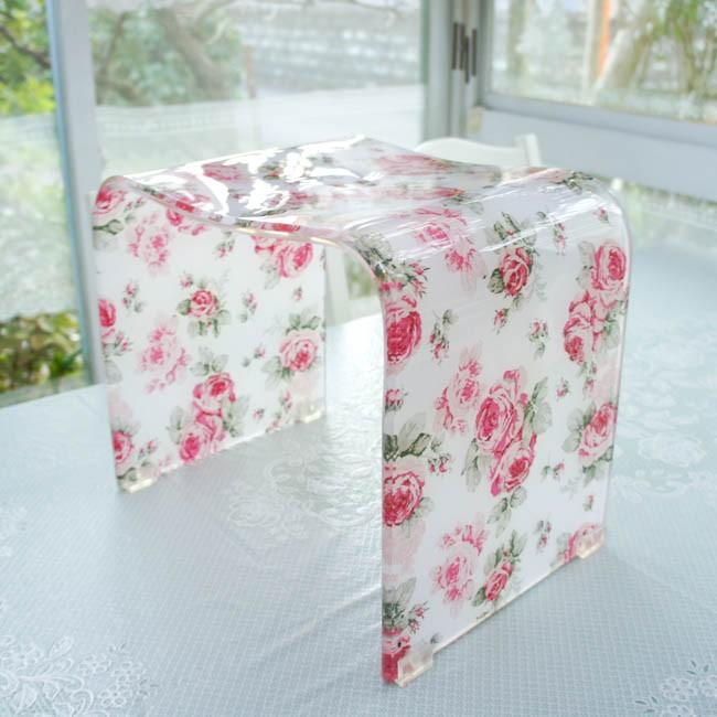 お風呂椅子 バスチェアlサイズ 高さ約30cm アクリル ルーシー 薔薇 ローズ おしゃれ 花柄 ラメ バスグッズ P Withheart 通販 Yahoo ショッピング