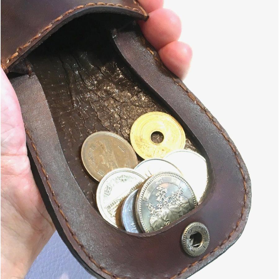 本革製コインケース（カービング、焦茶色） |  | 07