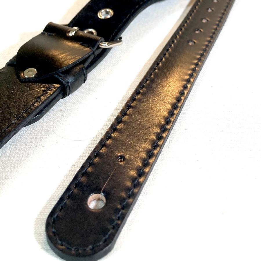 本革製ストラップ（スタッズ／ブラックレザー） |  | 06