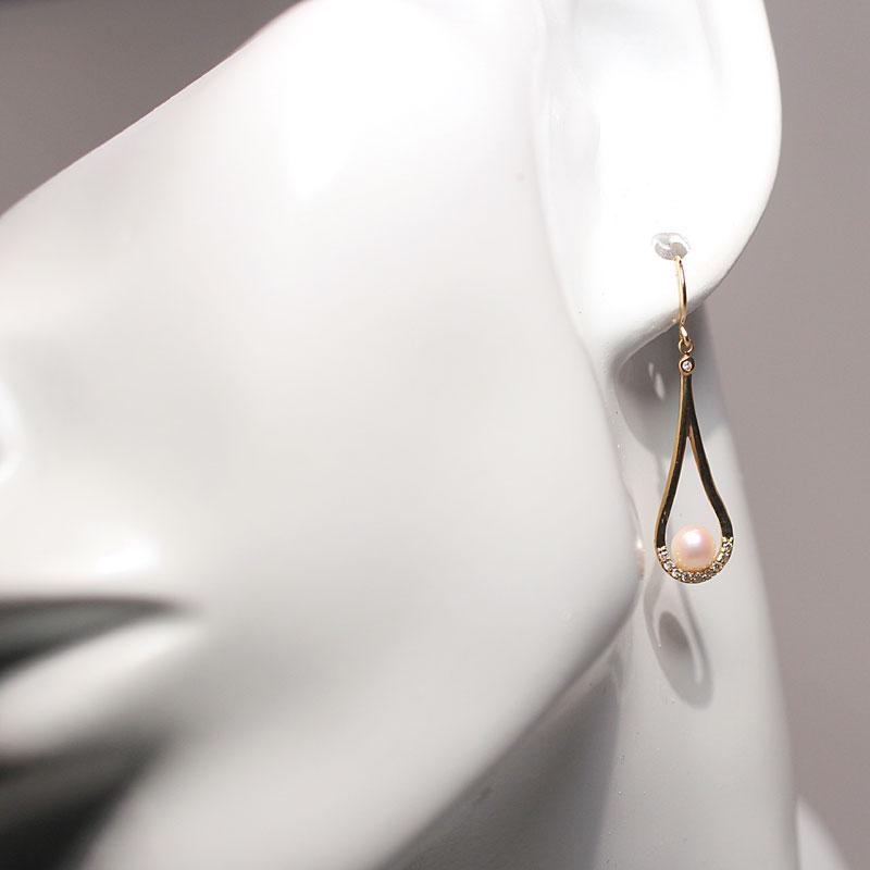 M*n様 【Mirry Tonpson様】k18　ベビーパール　ピアス　太フック ピアス K18フックピアス あこやベビーパール4.5mmダイヤモンド