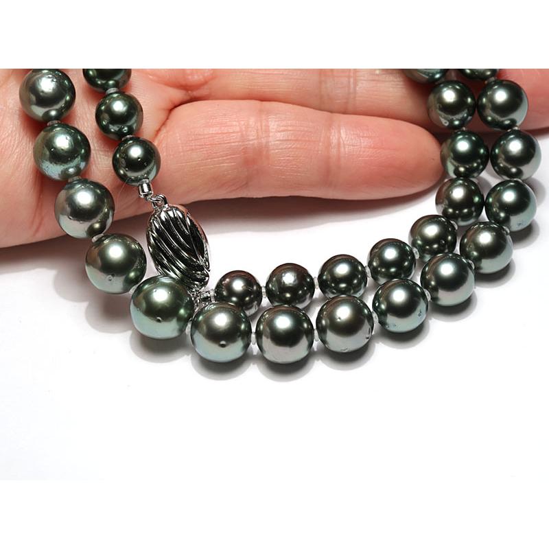 ネックレス オーロラピーコック鑑別書付属 黒蝶真珠8.0mm〜10.4mm