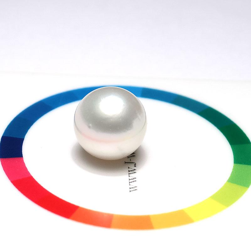 宝石ルース 白蝶真珠13.5mm×13.7mm ほぼラウンド形 パールルース