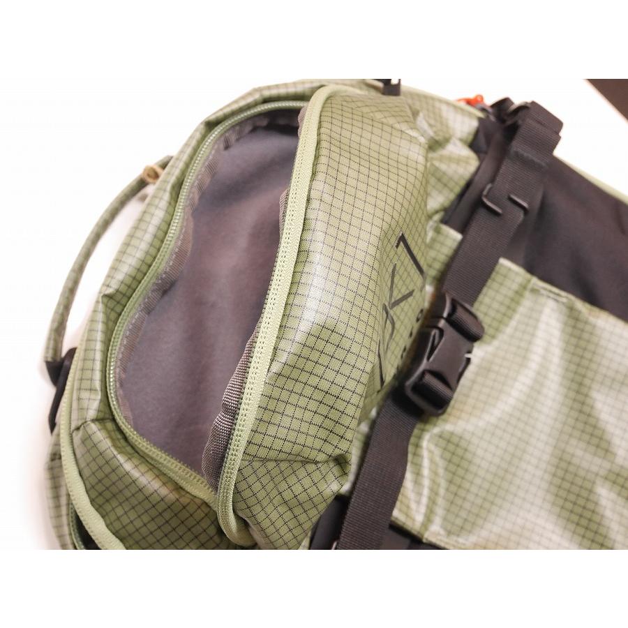 23 BURTON [ak] バートン バックパック Dispatcher 18L Backpack Hedge Green 国内正規品