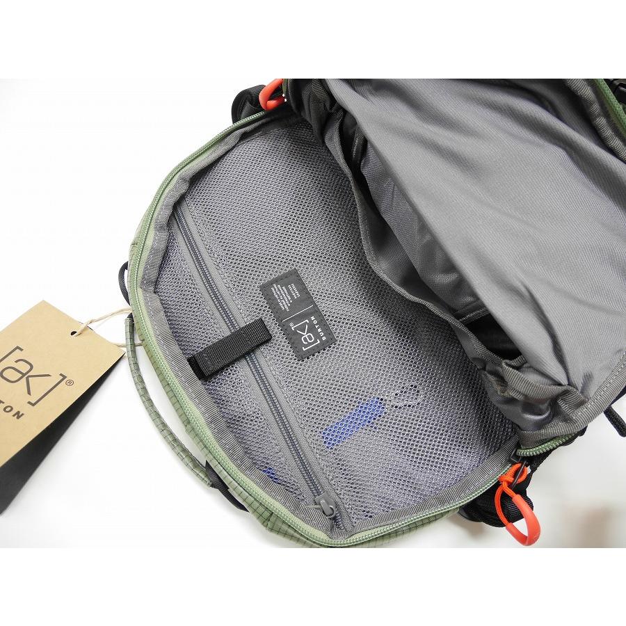 23 BURTON [ak] バートン バックパック Dispatcher 18L Backpack Hedge Green 国内正規品
