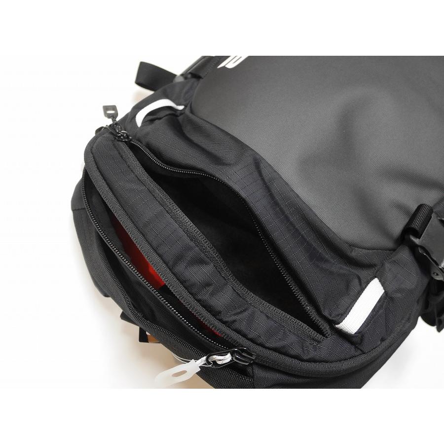 DAKINE（ダカイン） 25 DAKINE バックパック POACHER 14L - BLACK 国内