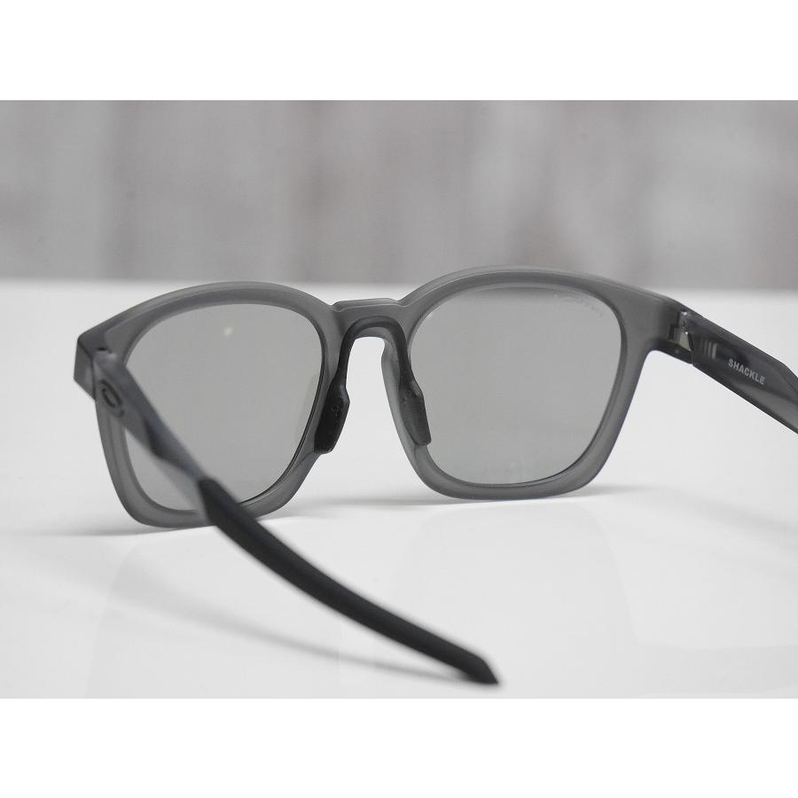 OAKLEY（オークリー） サングラス SHACKLE - Matte Grey Smoke / Prizm