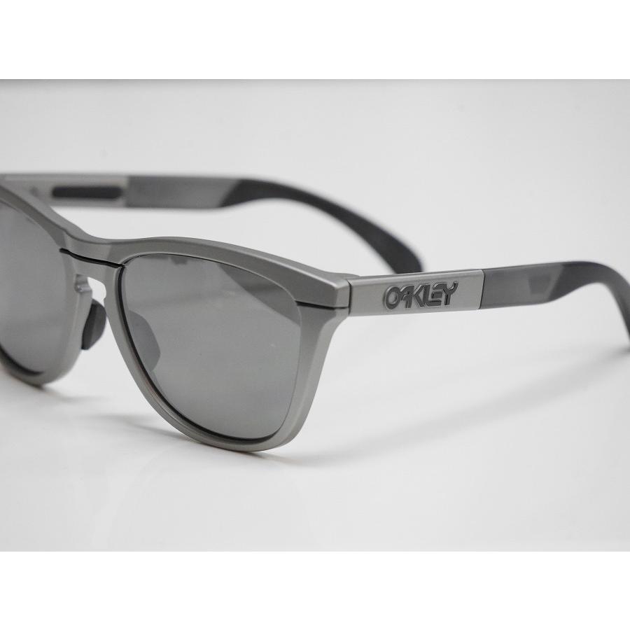 OAKLEY オークリー サングラス FROGSKINS RANGE - Titanium / Prizm Black Polarized 偏光レンズ プリズムレンズ OO9284A-1555 国内正規品 アジアンフィットの画像