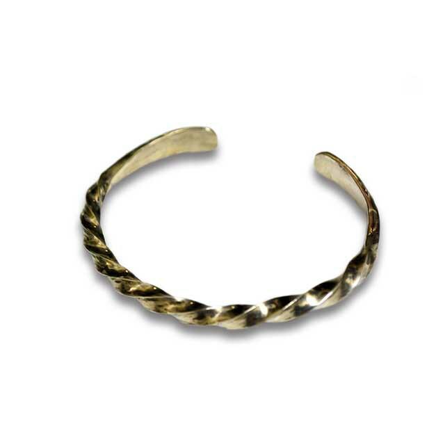 CHOOKE/チョーク】「Twist Crossarrow Arrow Bangle”Wide”/ツイスト