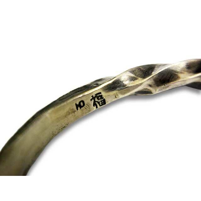 CHOOKE/チョーク】「Twist Crossarrow Arrow Bangle”Wide”/ツイスト