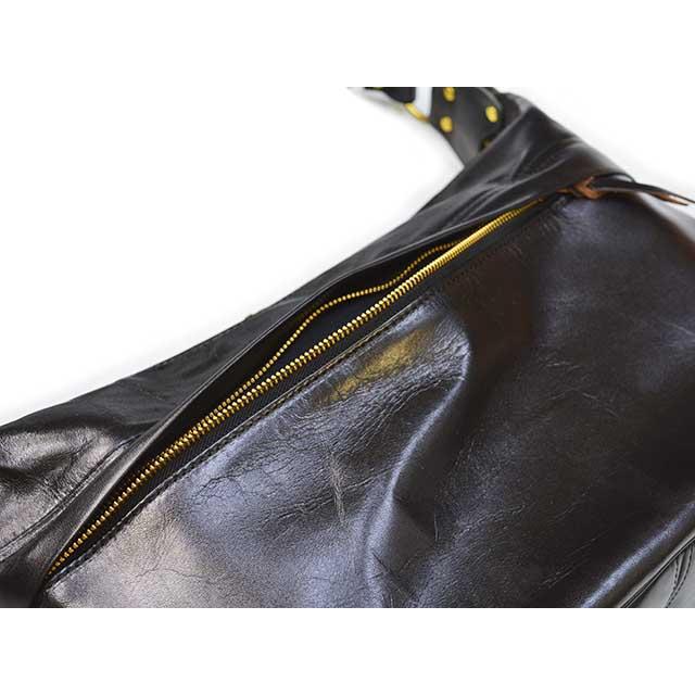 全2色【INCEPTION/インセプション】「Horse Hide Banana Bag”LARGE”/ホースハイドバナナバッグ”ラージ”」(IPHSB-08)(アメカジ/馬革/ハーレー/ウルフパック)の画像