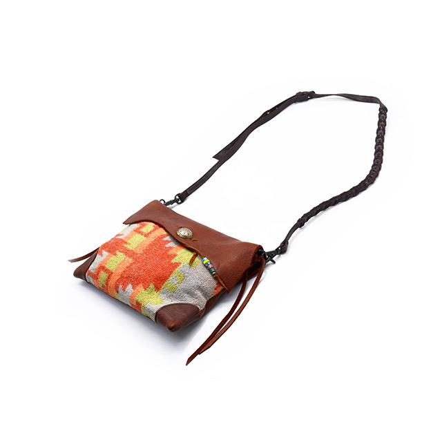ITUAIS /イトゥアイス】「Beacon Blanket×Leather Shoulder Bag 