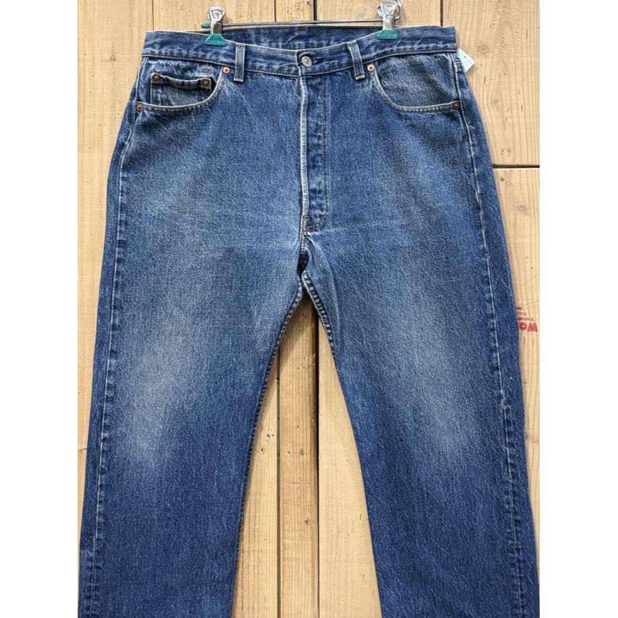 Levi