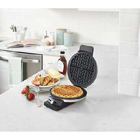 Cuisinart Classic Waffle Maker, Round, Silver : World
