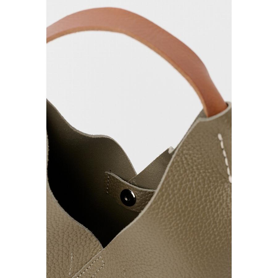 未使用に近い✨ エンダースキーマ　トートバッグ トライアングルバッグ ベージュ Hender Scheme（エンダースキーマ） トライアングルバッグ triangle