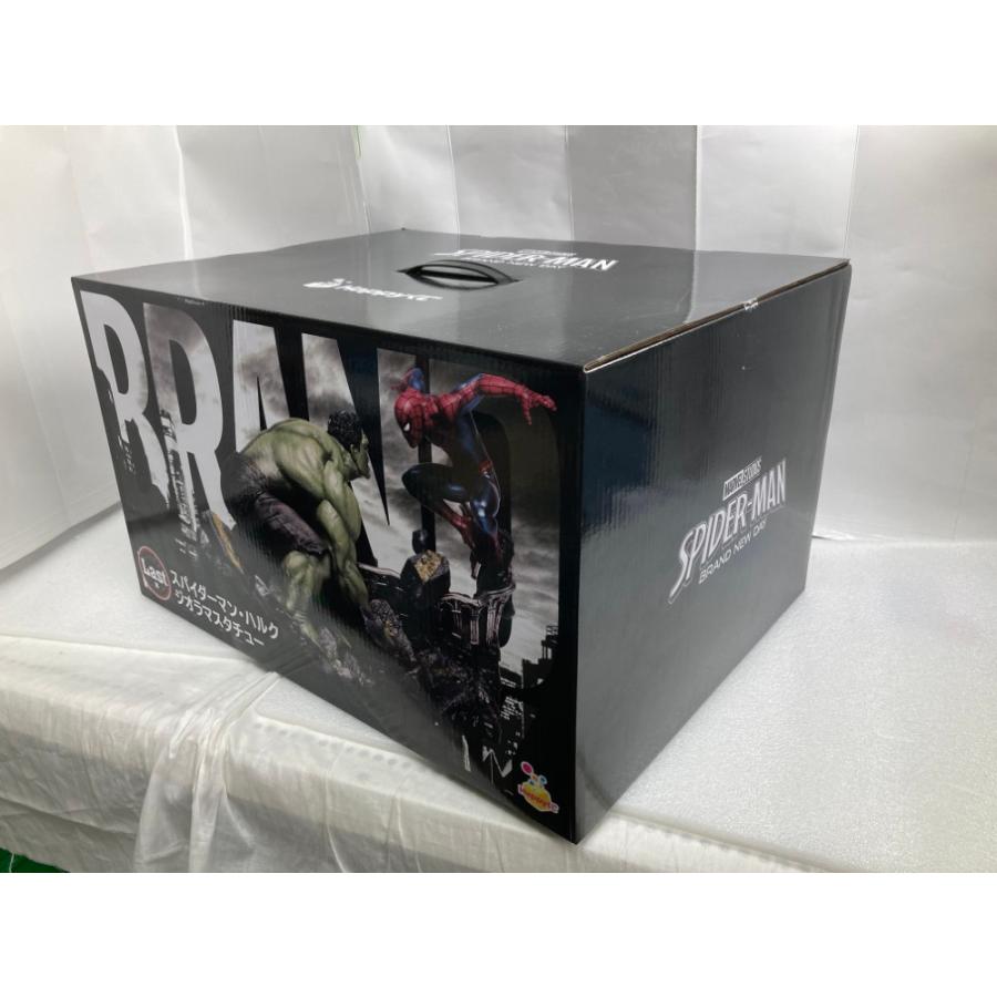 中古】【未開封】スパイダーマン・ハルク ジオラマスタチュー 「Happy