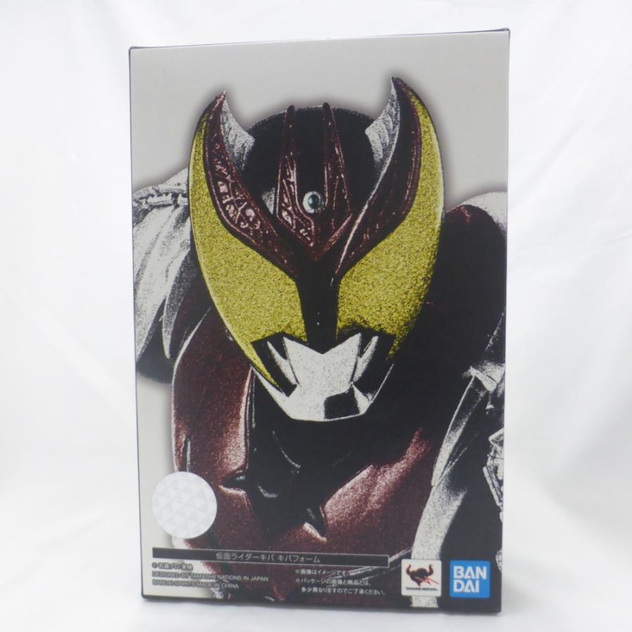 SHFiguarts 真骨彫仮面ライダーキバ 未開封品　初回特典付き 中古】【未開封】【初回特典付】S.H.Figuarts(真骨彫製法) 仮面