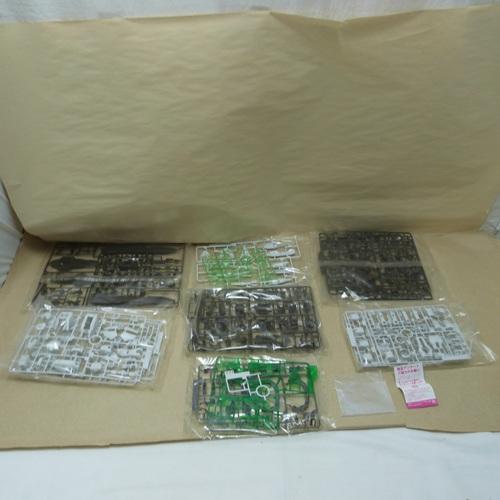 中古】【未組立】1/60 PG GN-001 ガンダムエクシア LIGHTING 中古】【未組立】1/60 PG GN-001 ガンダムエクシア LIGHTING