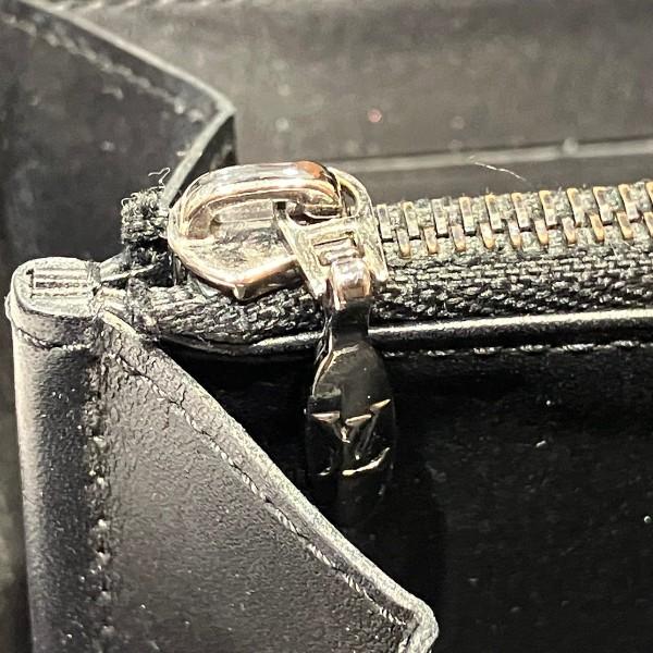 LOUIS VUITTON（ルイ・ヴィトン） モノグラムヴェルニ ジッピー 
