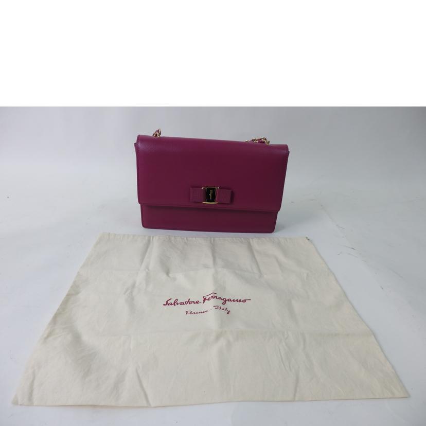 FERRAGAMO Salvatore Ferragamo サルバトーレ・フェラガモ