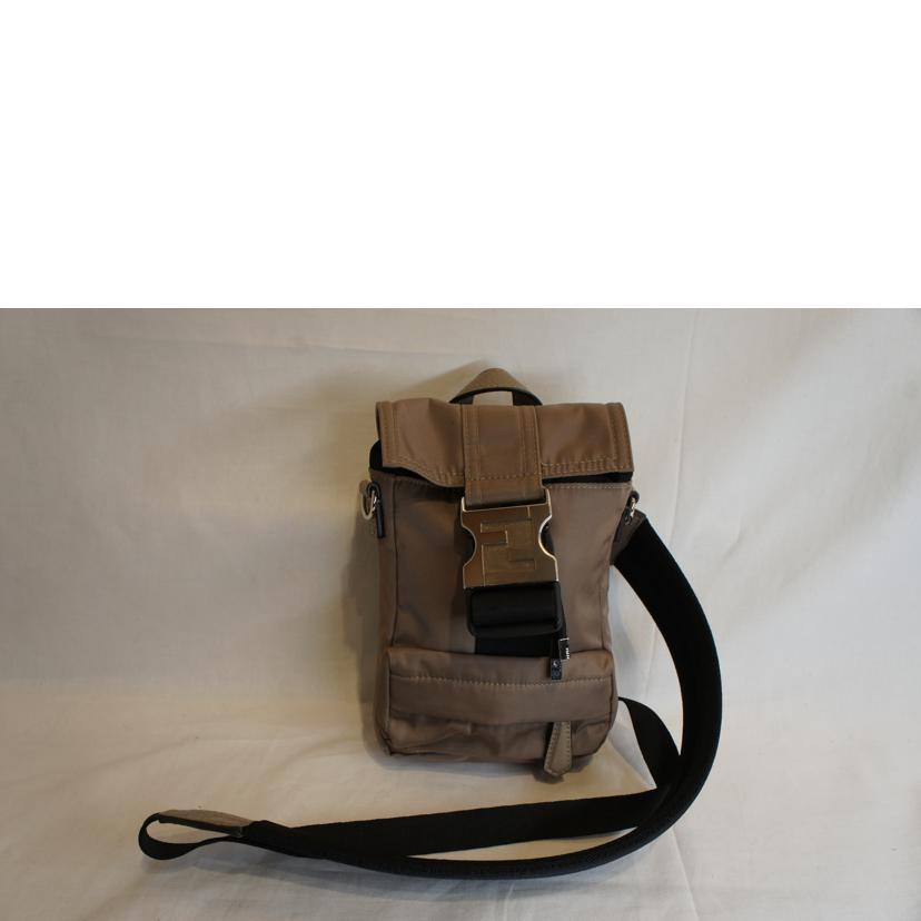 GUCCI FENDI フェンディ/ナイロンクロスボディバッグ/7VZ068/ブランド  