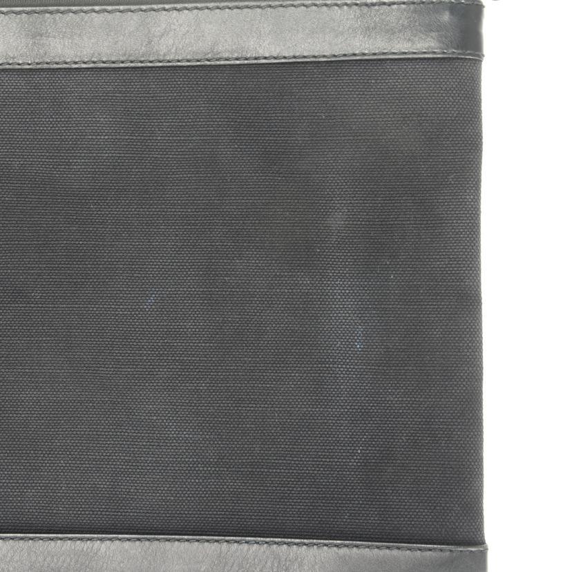 バレンシアガ　クラッチ　グレー Balenciaga ボックス クラッチバッグ | グレー | FARFETCH JP