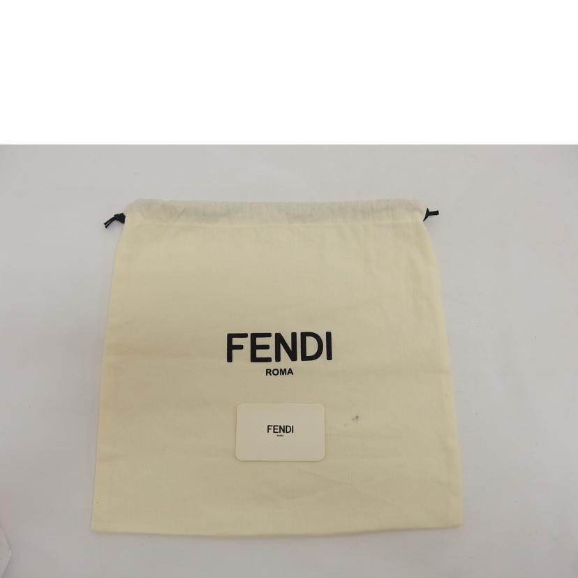 FENDI（フェンディ） レザー ロゴ ポシェット/ボックス型ショルダー