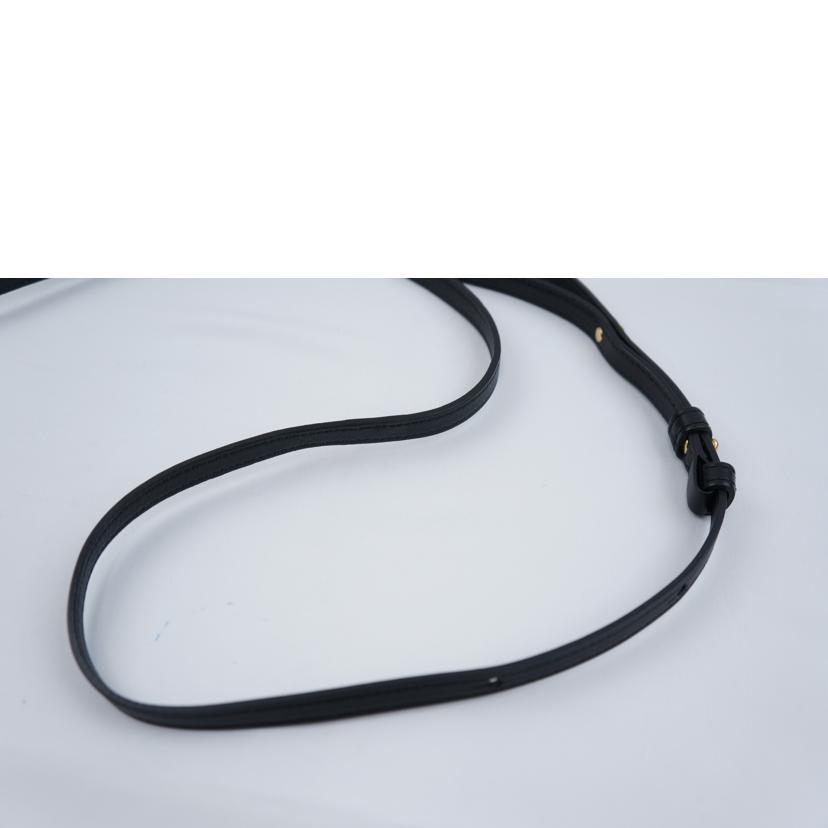 CELINE セリーヌ/トリオスモール ショルダーバッグ /F.L******/ブランドバック/ABランク/67【中古】 CELINE（セリーヌ） セリーヌ/トリオスモール ショルダーバッグ /F.L