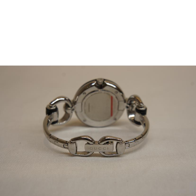 GUCCI グッチ/ブラックバンブーベゼルバングルウォッチ/132.4/140*****/GUCCI/ABランク/92【中古】 GUCCI グッチ/ブラックバンブーベゼルバングルウォッチ/132.4/140
