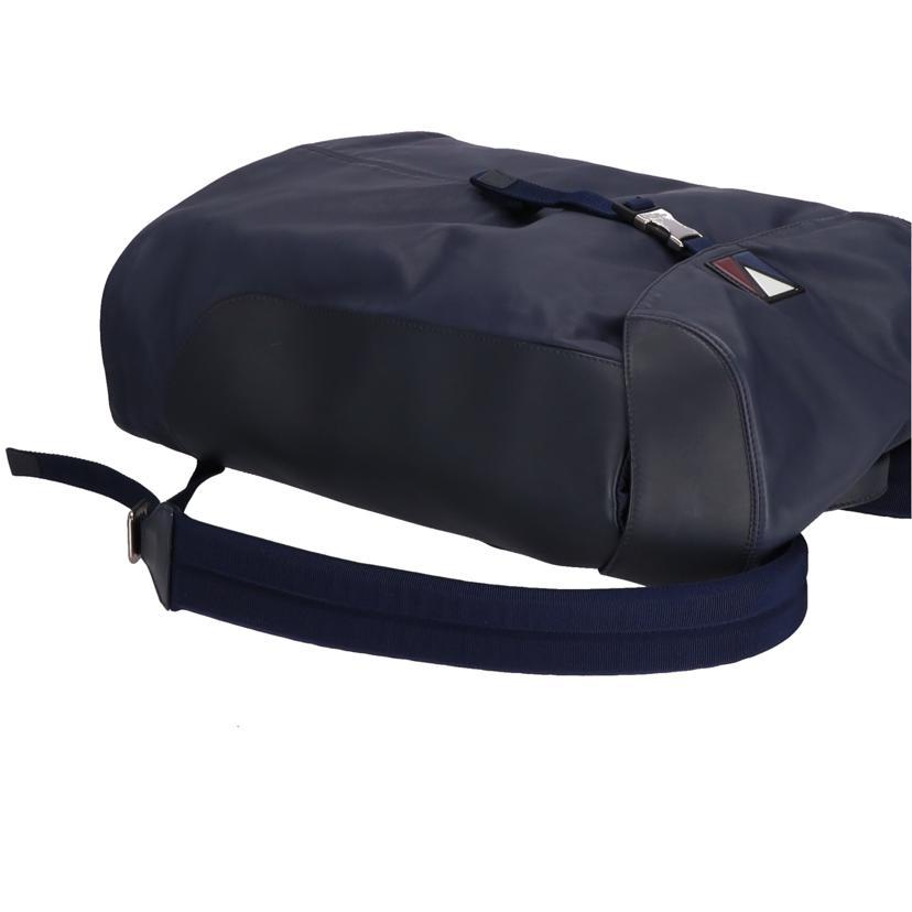 LOUIS VUITTON ルイヴィトン/パルスバックパック/Vライン/ネイビー/M51106/BA1***/ルイ・ヴィトン/ABランク/05【中古】 br>LOUIS VUITTON ルイヴィトン/パルスバックパック/Vライン/ネイビー