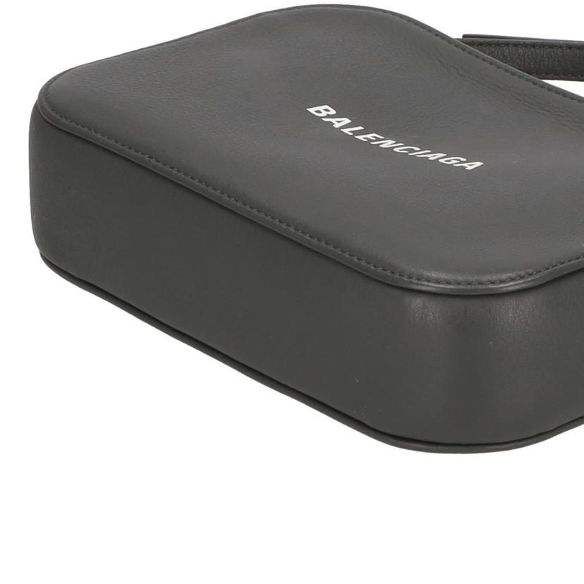 BALENCIAGA/エブリディカメラバツク/Aランク/69【中古】 BALENCIAGA（バレンシアガ） BALENCIAGA/エブリディカメラバツク/A