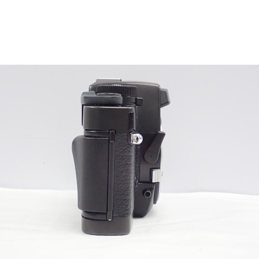 Leica/カメラ/R7/2182675/Bランク/62【中古】 Leica/カメラ/R7/2182675/Bランク/62【中古】 : ワンダーレックス
