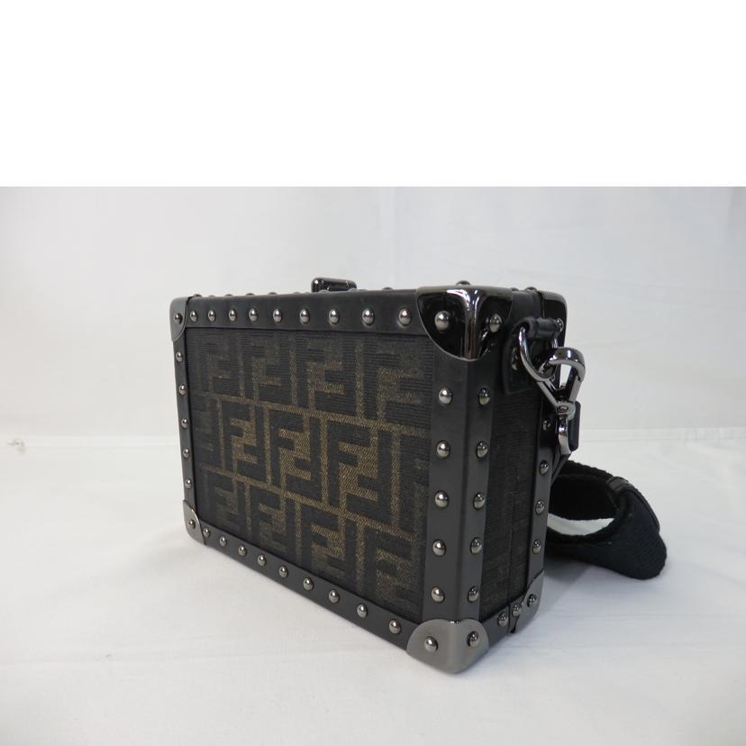 FENDI（フェンディ） フェンディ/ショルダーバッグ/ズッカ柄/7VV165