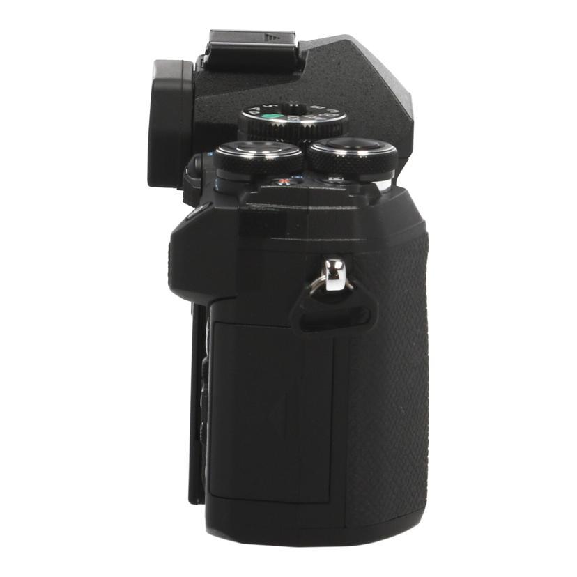 OLYMPUS オリンパス/ミラーレス一眼 ボディ/OM SYSTEM OM-5/BJ0A06289/Bランク/18【中古】 OLYMPUS オリンパス/ミラーレス一眼 ボディ/OM SYSTEM OM-5/BJ0A06289