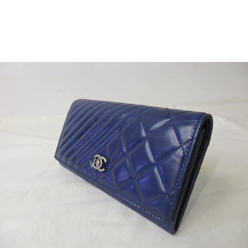 CHANEL（シャネル） シャネル/マトラッセ/ボーイシャネル/長財布/青系