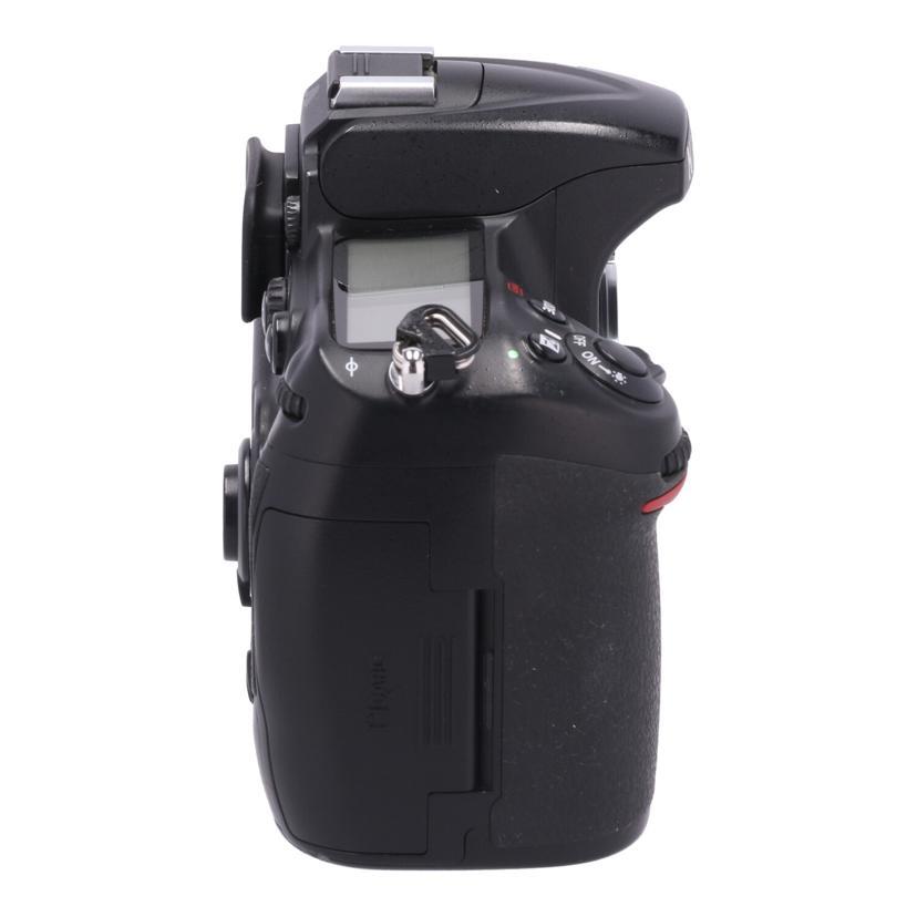 Nikon ニコン/デジタル一眼/D300s ボディ/2037448/Bランク/01【中古】 Nikon ニコン/デジタル一眼/D300s ボディ/2037448/Bランク/01