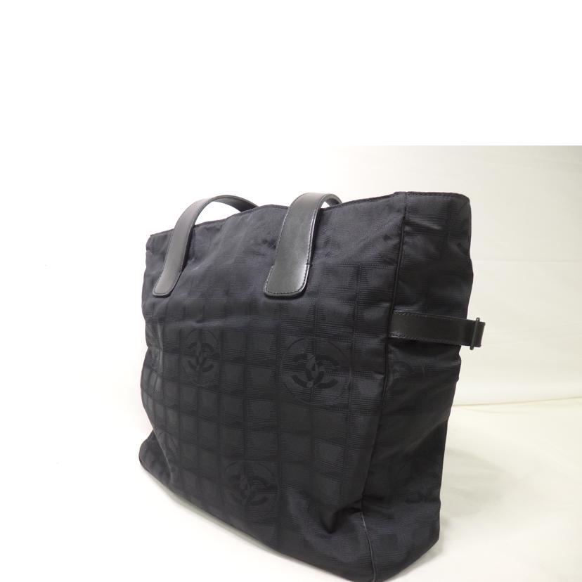 CHANEL(シャネル) ショルダーバッグ ニュートラベルライントートGM 黒 レザー CHANEL（シャネル） ニュートラベルライン チェーン ショルダーバッグ