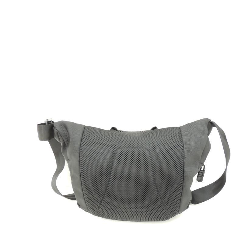Nikon NPS/NPS×MILLET メッセンジャーバッグ/MOPH39/SCO5000824-1/カメラパーツ/ABランク/69【中古】 Nikon NPS/NPS×MILLET メッセンジャーバッグ/MOPH39/SCO5000824