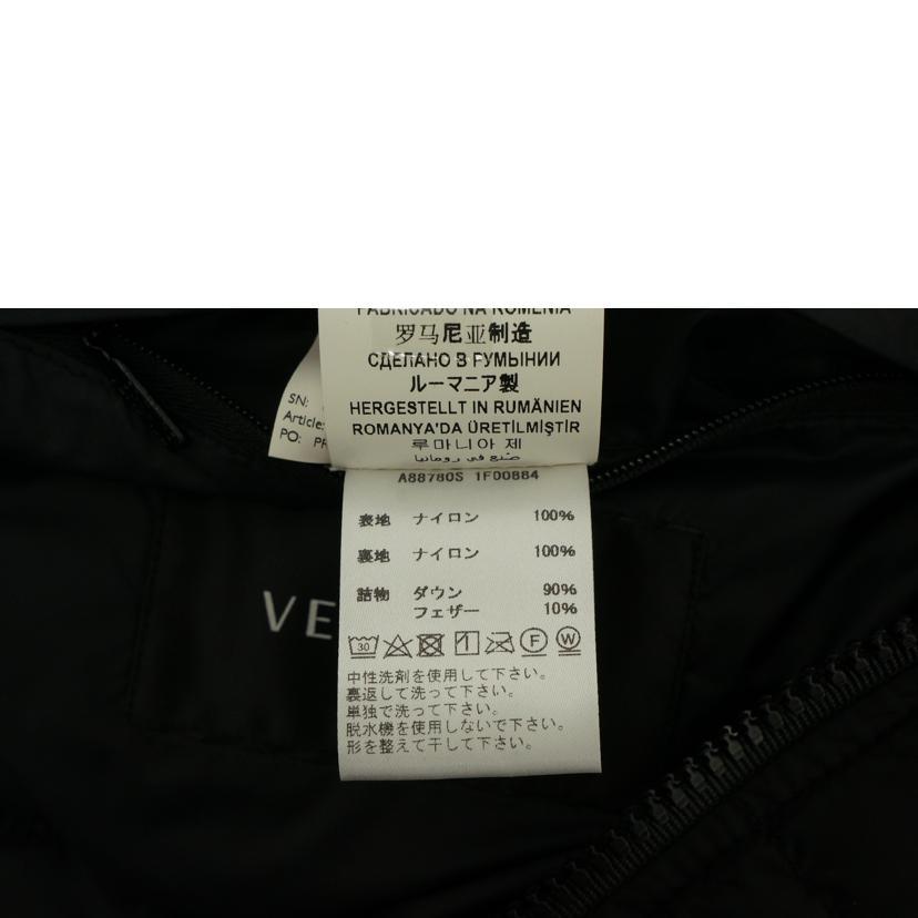 VERSACE ヴェルサーチ/ダウンジャケット/A88780S/Bランク/05【中古】 VERSACE ヴェルサーチ/ダウンジャケット/A88780S/Bランク/05【中古