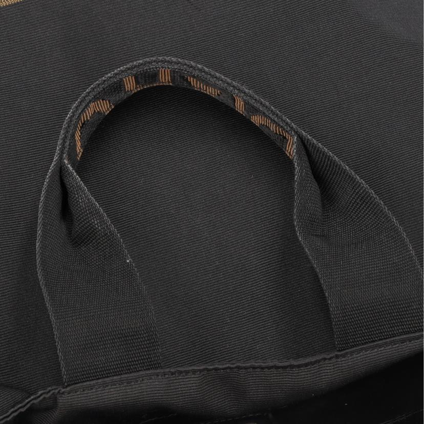 FENDI（フェンディ） フェンディ/ナイロン/ロゴバケツ型トートバッグ