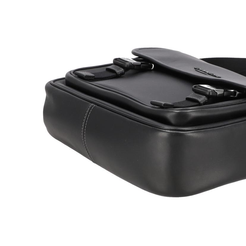 COACH コーチ/レザーメッセンジャーバッグ/ブラック/UC110/J24**/ABランク/18【中古】 COACH（コーチ） コーチ/レザーメッセンジャーバッグ/ブラック/UC110