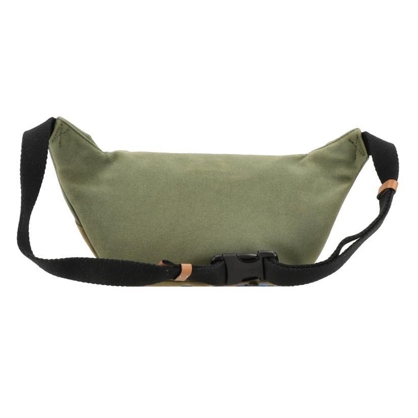 LOEWE ロエベ/ボディバッグ/ウエストポーチ/B687W75X03-006/102104/Bランク/19【中古】 LOEWE（ロエベ） ロエベ/ボディバッグ/ウエストポーチ/B687W75X03-006