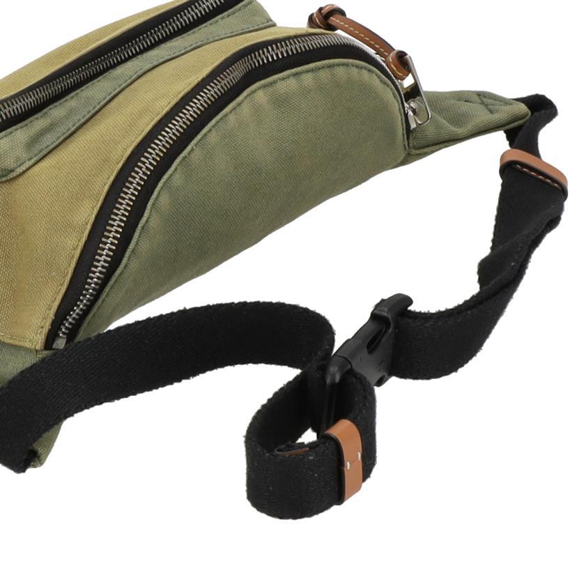 LOEWE（ロエベ） ロエベ/ボディバッグ/ウエストポーチ/B687W75X03-006