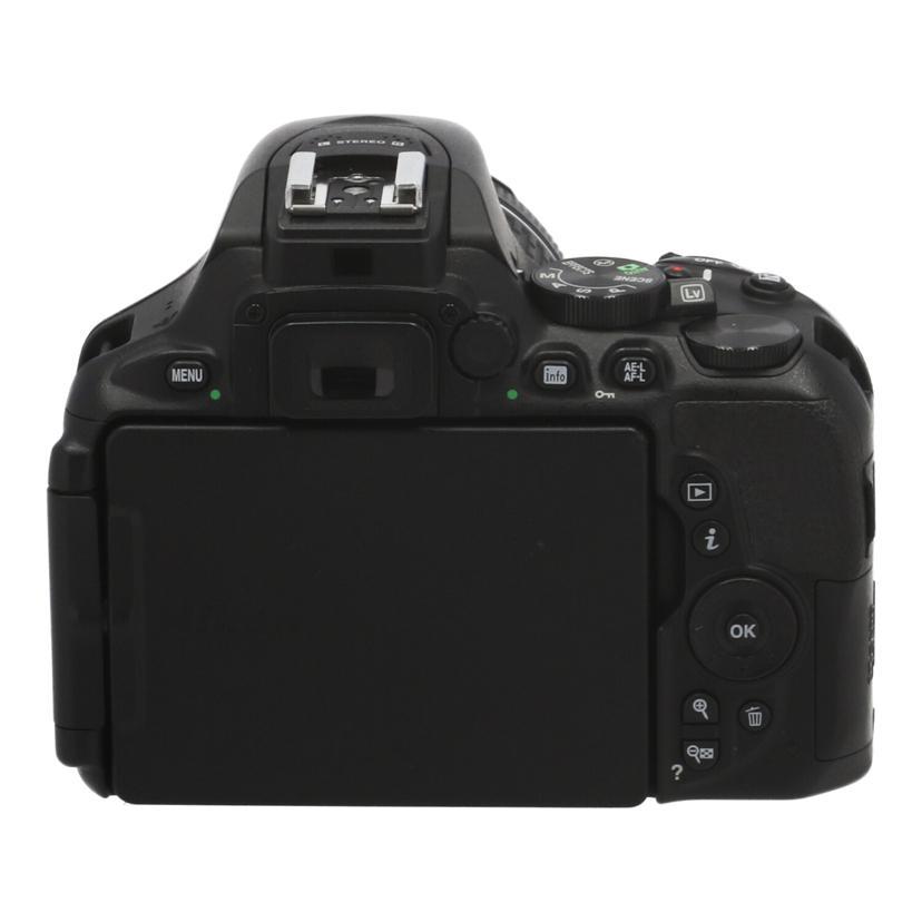 Nikon ニコン/デジタル一眼/D5600 ダブルズームキット/2095965/Bランク/20【中古】 Nikon ニコン/デジタル一眼/D5600 ダブルズームキット/2095965/Bランク