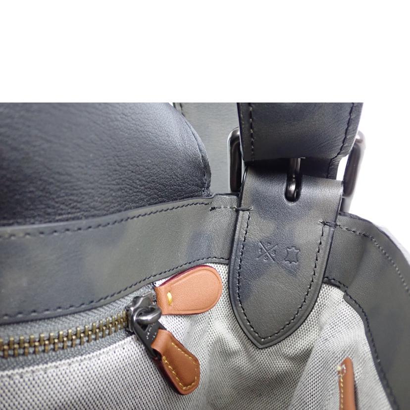 COACH（コーチ） COACH/ワイルドビーストプリントメッセンジャーバッグ