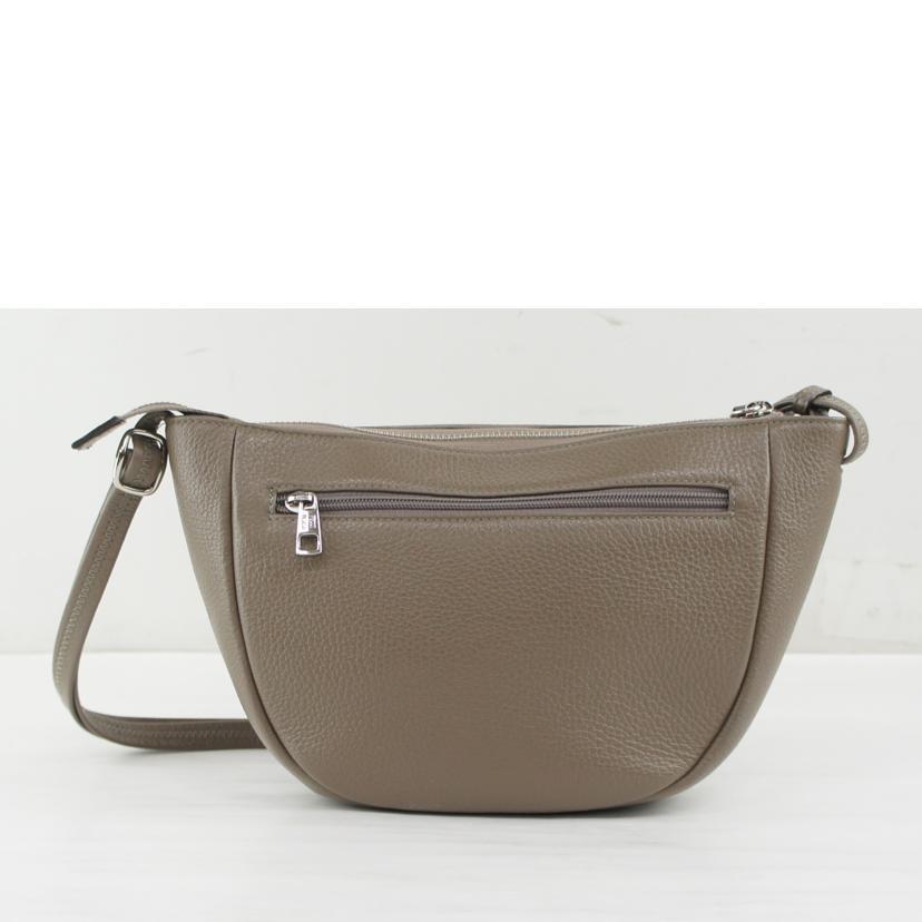PELLE BORSA ペレボルサ/ショルダーバック/Comfy 6704/Bランク/64【中古】 PELLE BORSA（ペレボルサ） ペレボルサ/ショルダーバック/Comfy 6704/B