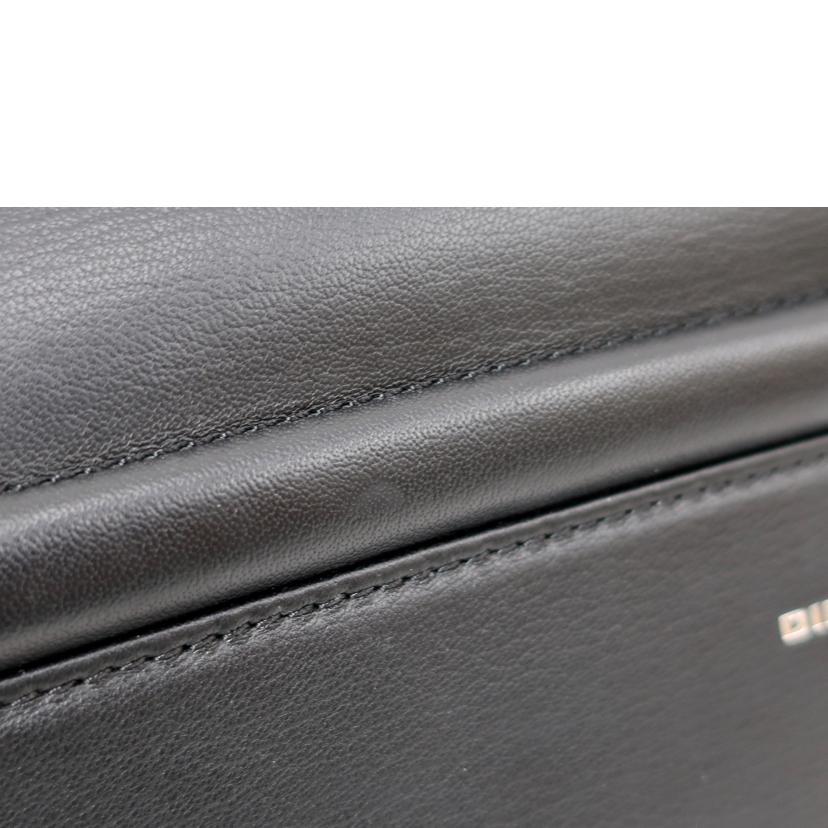 DIESEL ブラック ショルダーバッグ Diesel マルチポケット ショルダーバッグ | ブラック | FARFETCH JP