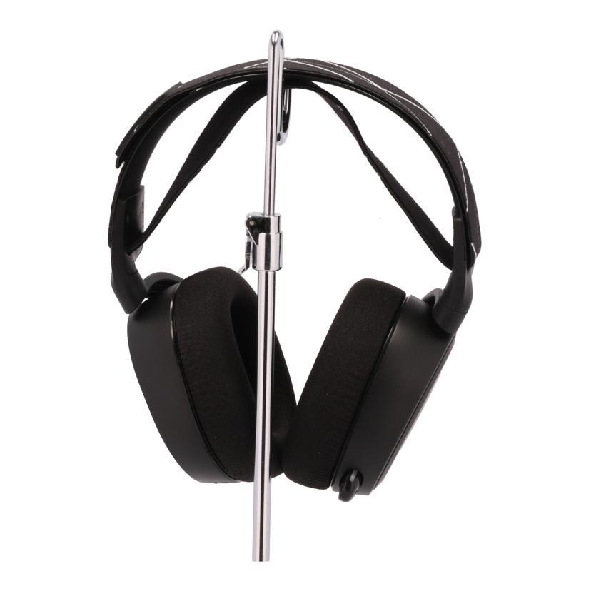 Steelseries スティールシリーズ/ワイヤレスゲーミングヘッドセット/Arctis 9 Wireless/6148431330042200785/ヘッドホン/Bランク/67【中古】 SteelSeries Steelseries スティールシリーズ/ワイヤレス